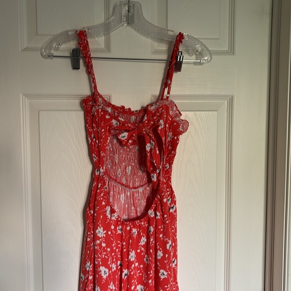 Floral jumpsuit with back tie and cutout - Picture 7 of 8